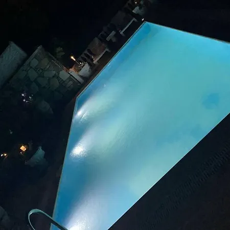别墅 Gemuetliche Mit Pool, Extravagant, Luxurioes