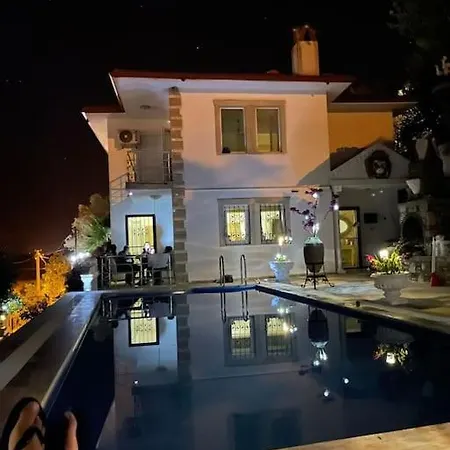 Gemuetliche Mit Pool, Extravagant, Luxurioes 别墅 Ula