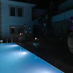 Vila Gemuetliche Mit Pool, Extravagant, Luxurioes *