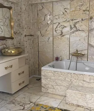 Gemuetliche Mit Pool, Extravagant, Luxurioes 빌라 Ula